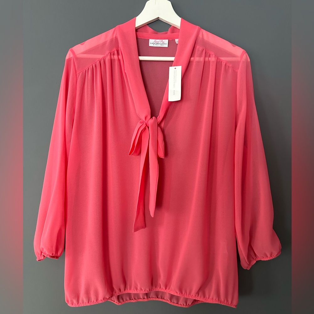 New York and Company Sweet Pea Sheer Blouse Size M
